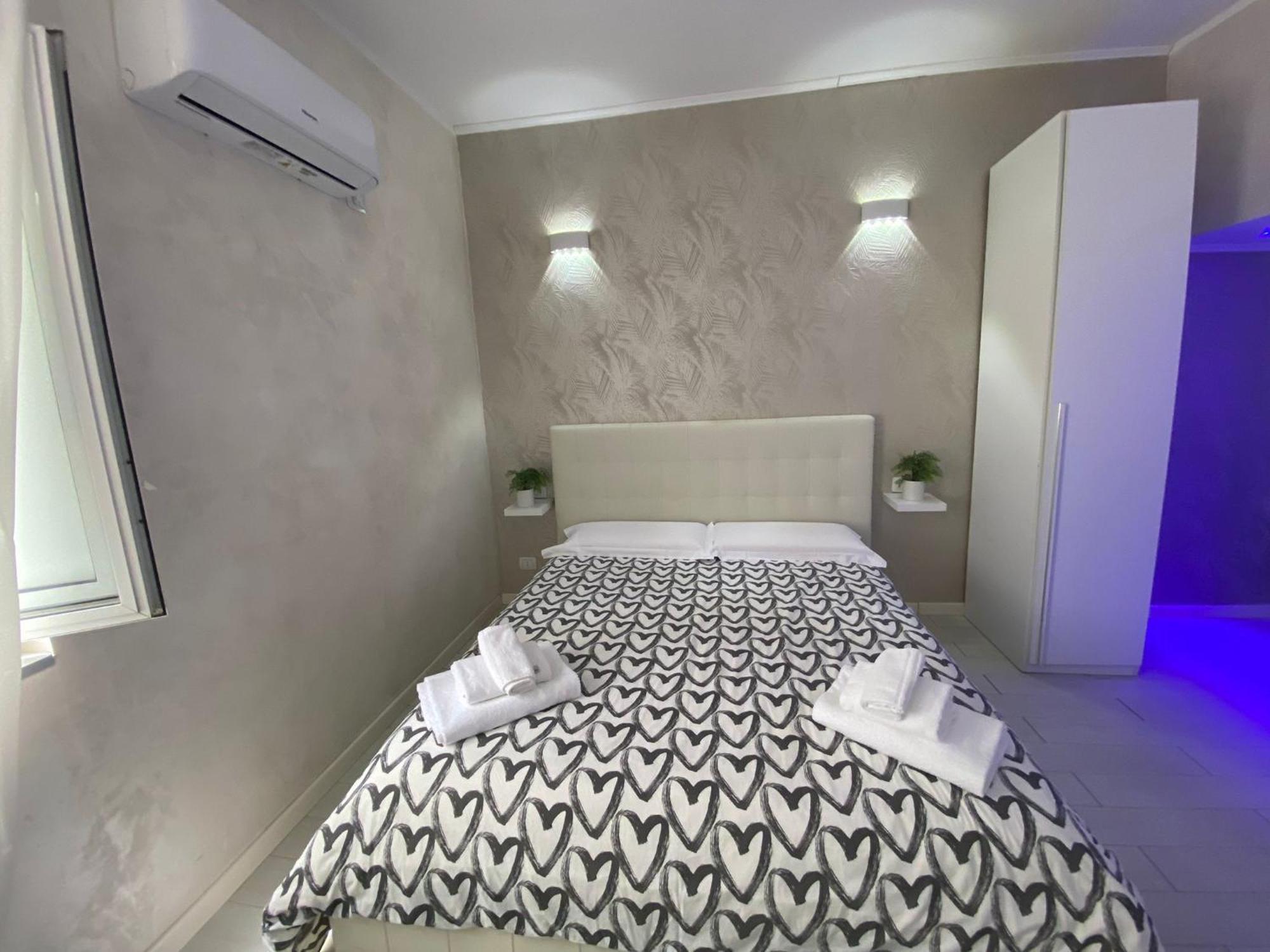 Newhouse Dante Apartment Bari